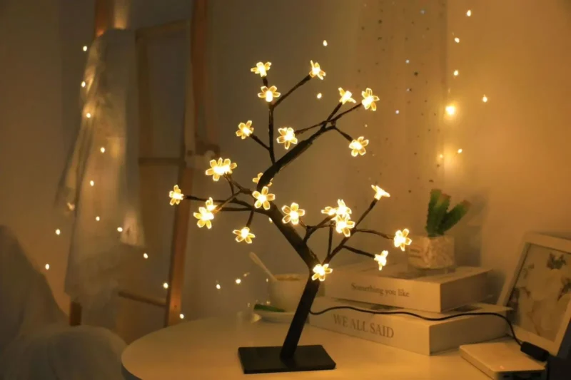 BlossomGlow Flower Lamp – Warm White